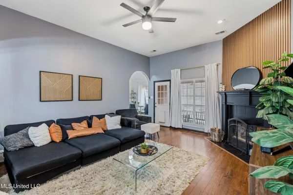 $325,000 | 10009 Lacy Drive, Olive Branch, MS 38654