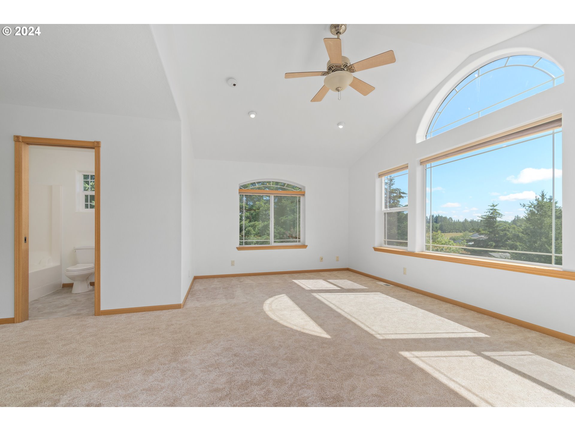 89584 Demming Road Elmira, OR 97437 - Photo 16 of 32 a view of an empty room with a window