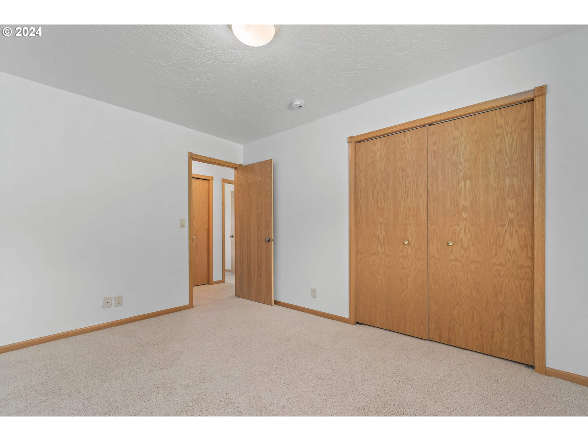 89584 Demming Road Elmira, OR 97437 - Photo 22 of 32 a view of an empty room