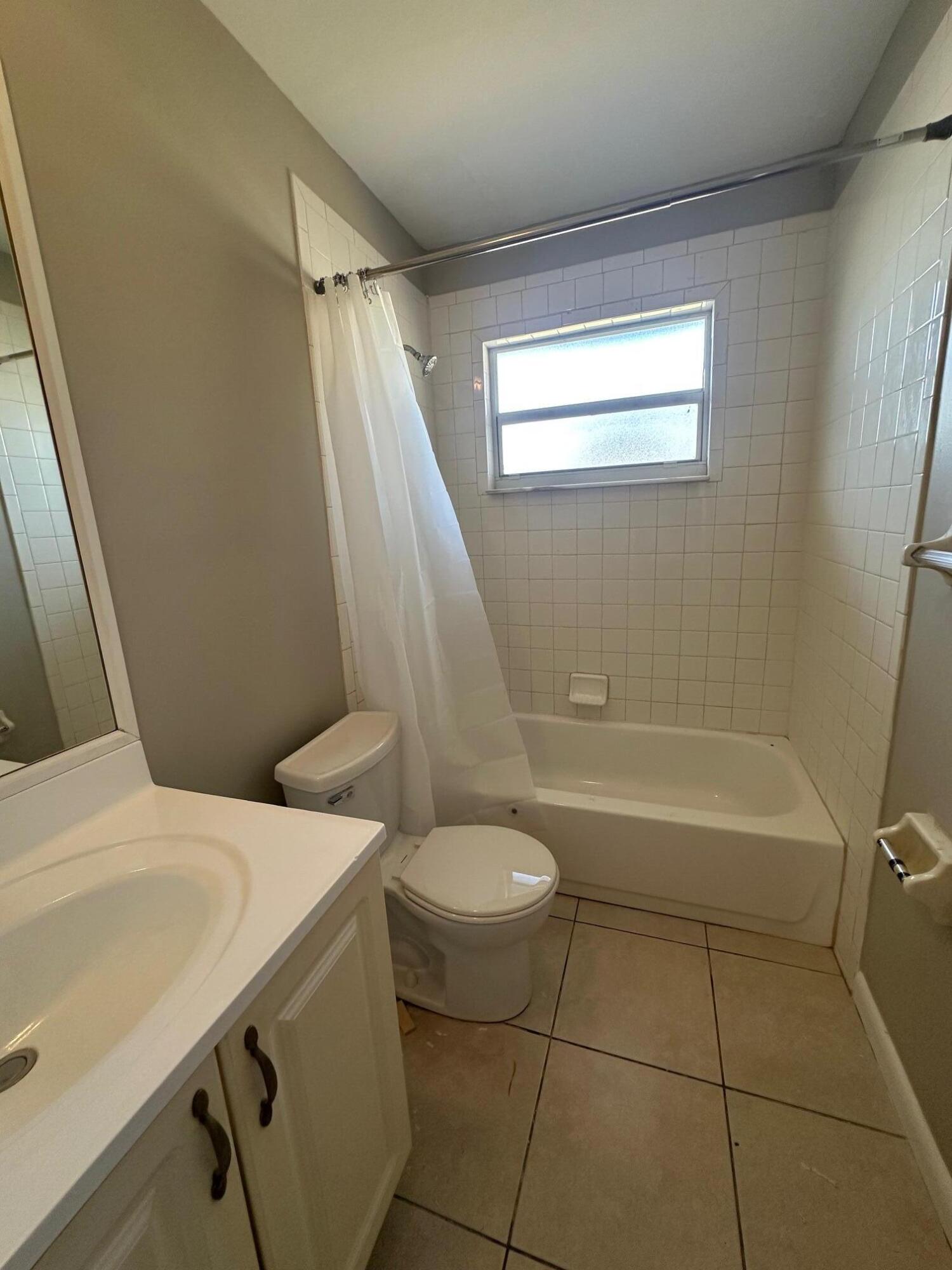 4760 Davis Road, Unit 4772 Lake Worth, FL 33461 - Photo 7 of 8 IMG_0034