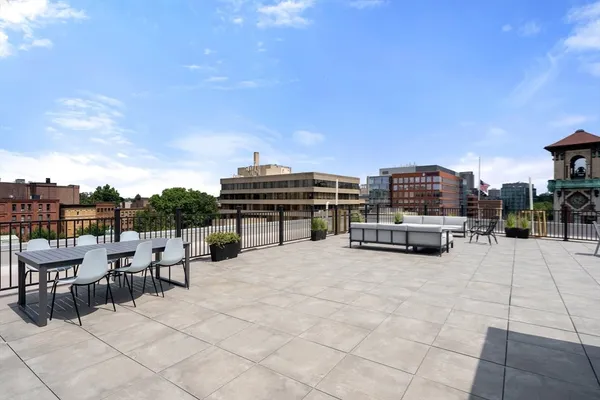 $5,500 | 69 Walnut Street, Unit 1, Brookline, MA 02445