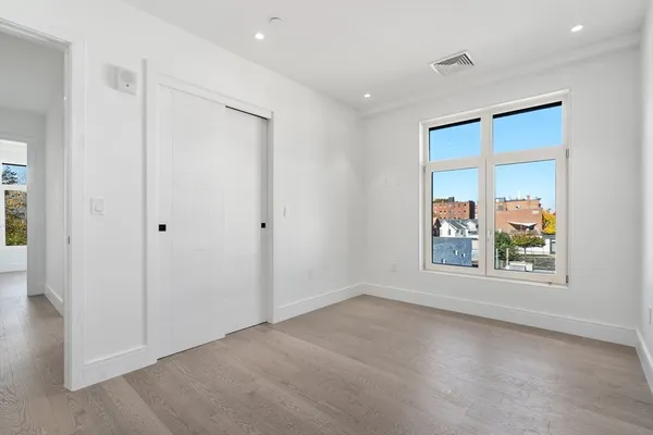 $5,500 | 69 Walnut Street, Unit 1, Brookline, MA 02445