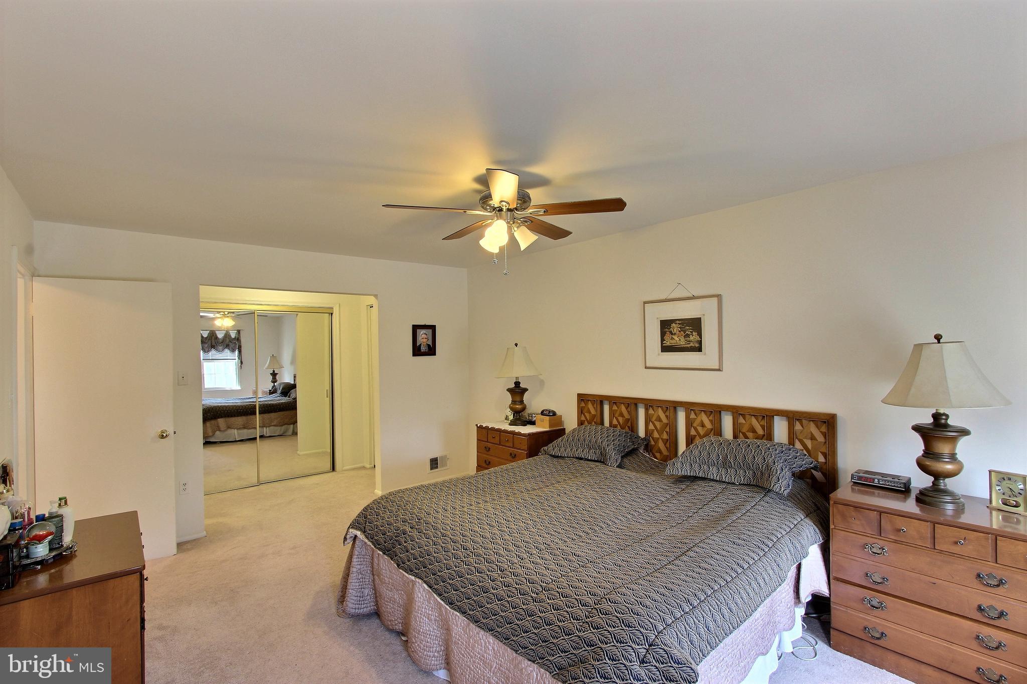 33 Stonegate Drive Silver Spring, MD 20905 - Photo 22 of 42 Master suite