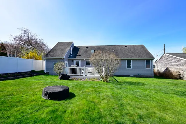 $2,950 | 62 Reposa Square, Portsmouth, RI 02871