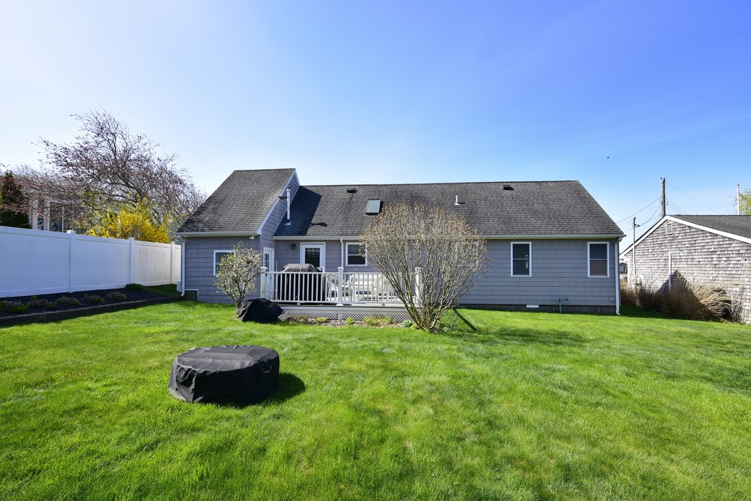 62 Reposa Square Portsmouth, RI 02871 - Photo 17 of 22