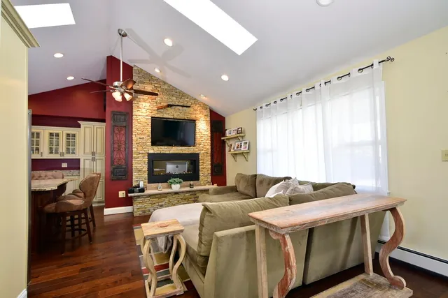 $2,950 | 62 Reposa Square, Portsmouth, RI 02871