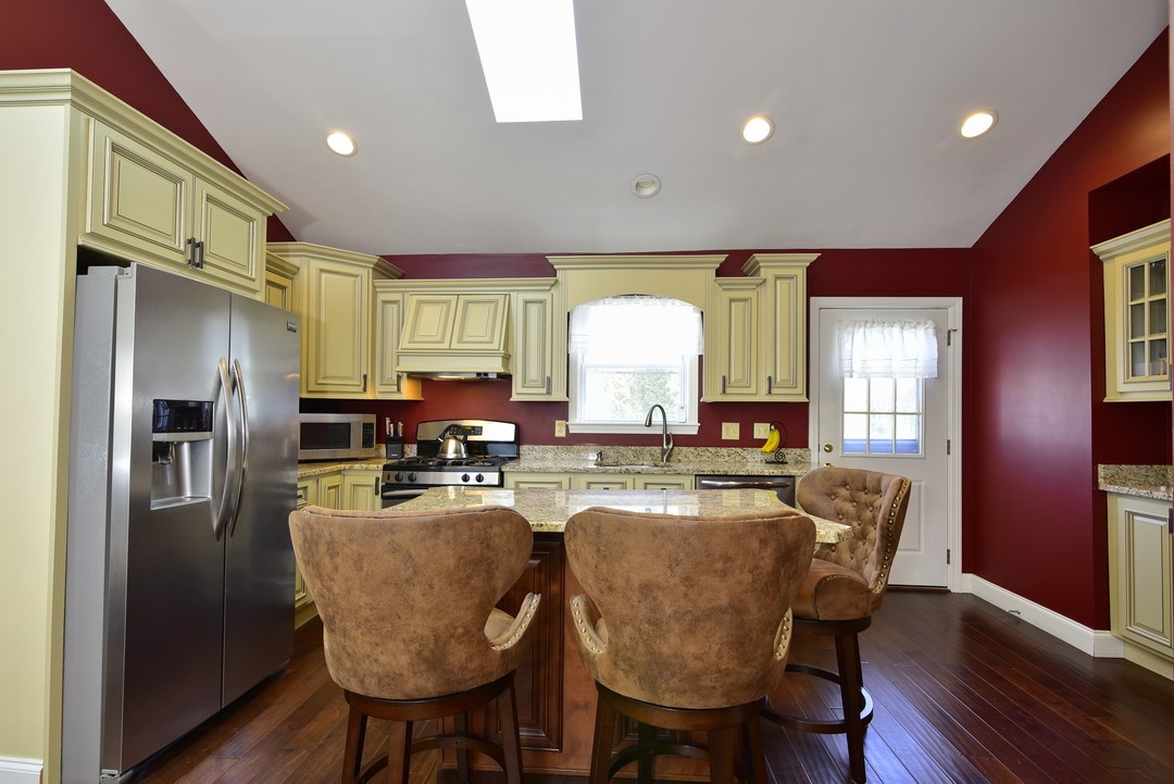 62 Reposa Square Portsmouth, RI 02871 - Photo 6 of 22