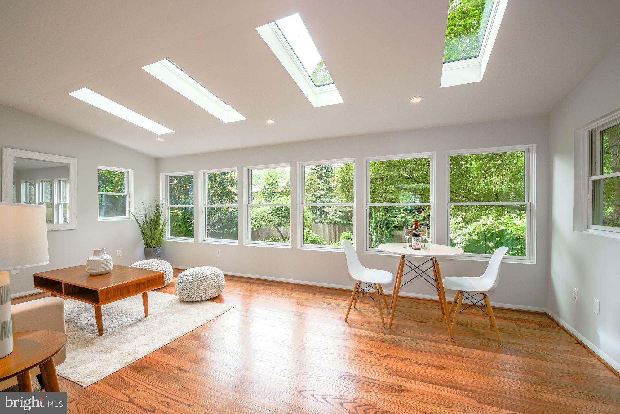 6100 Namakagan Road Bethesda, MD 20816 - Photo 16 of 54 Family Room / Sun Room