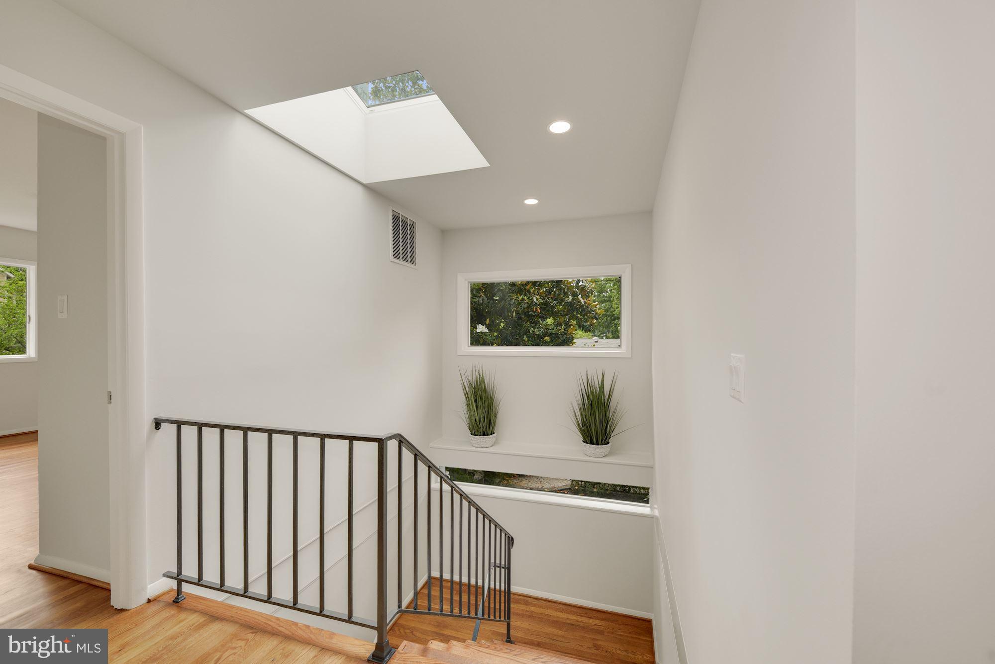 6100 Namakagan Road Bethesda, MD 20816 - Photo 29 of 54 Skylight