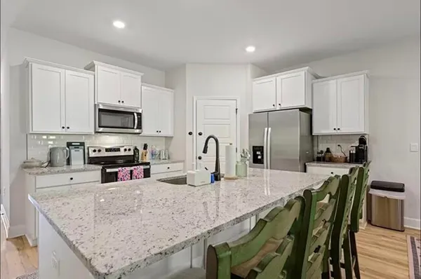 $3,300 | 2047 Hansel Hl Drive, Tallahassee, FL 32308