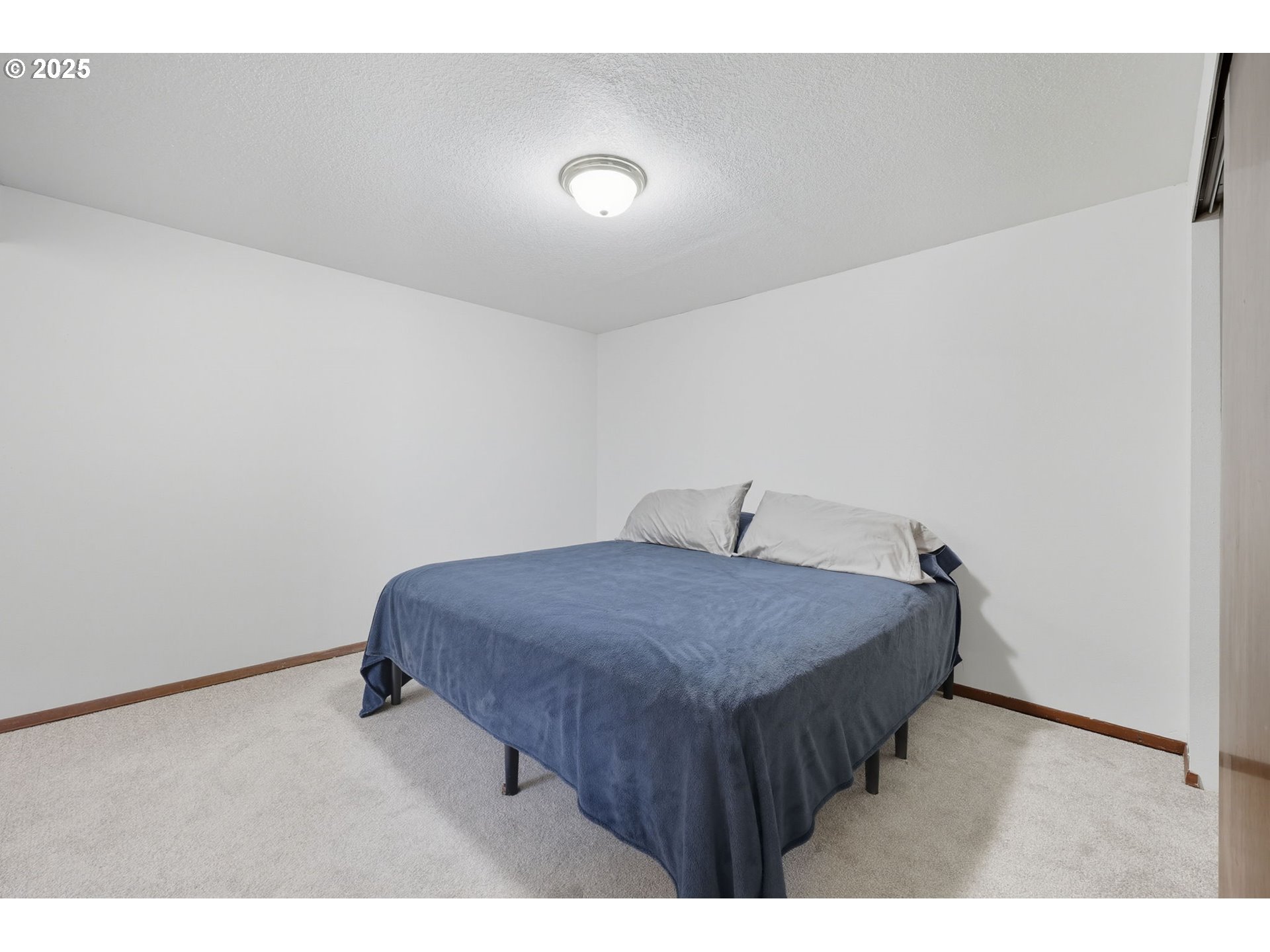 13525 Southwest Fircrest Court Beaverton, OR 97008 - Photo 17 of 35 Staircase