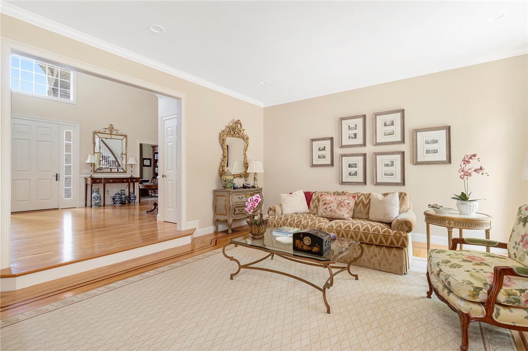 8 Pine Tree Lane Lincoln, RI 02865 - Photo 11 of 50