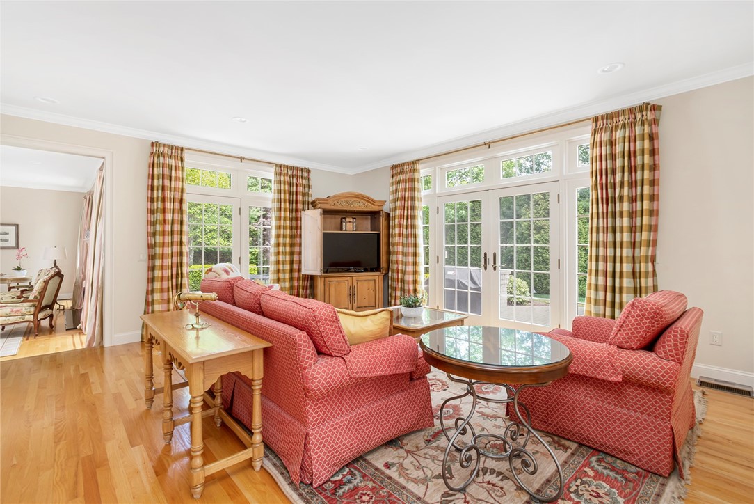 8 Pine Tree Lane Lincoln, RI 02865 - Photo 14 of 50