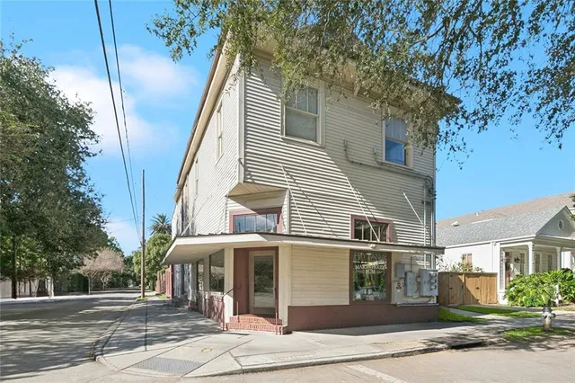 $1,800 | 5705 Prytania Street, New Orleans, LA 70115