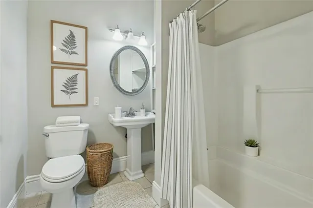 $1,800 | 5705 Prytania Street, New Orleans, LA 70115