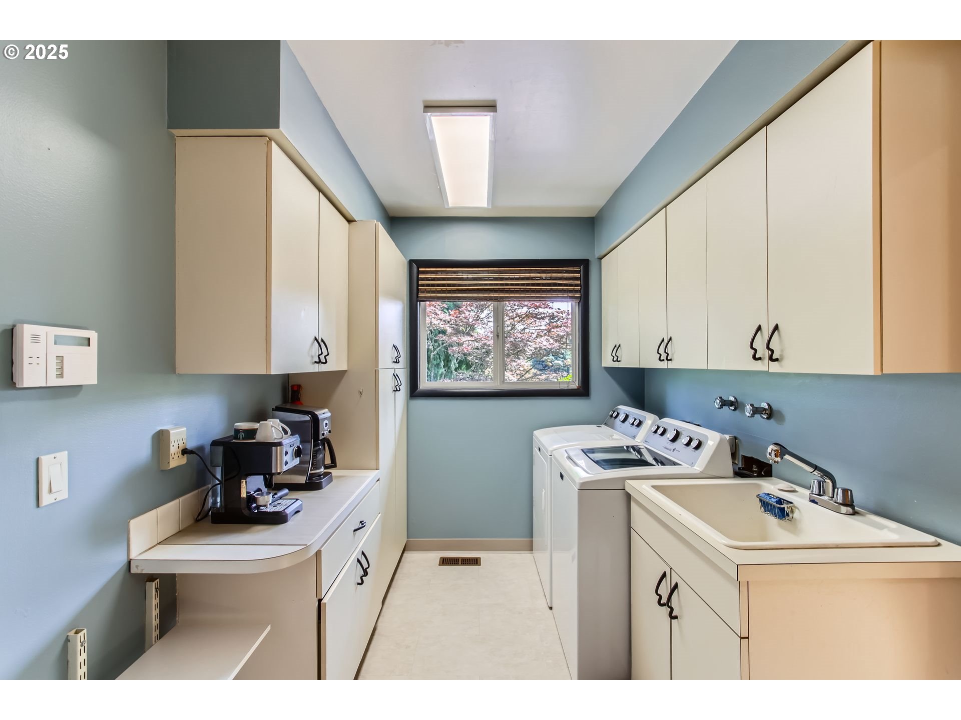 7145 Southwest Gable Parkway Portland, OR 97225 - Photo 15 of 45 Laundry