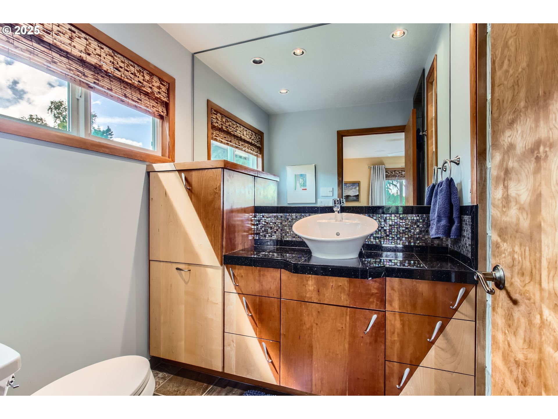 7145 Southwest Gable Parkway Portland, OR 97225 - Photo 19 of 45 Bathroom, Attached