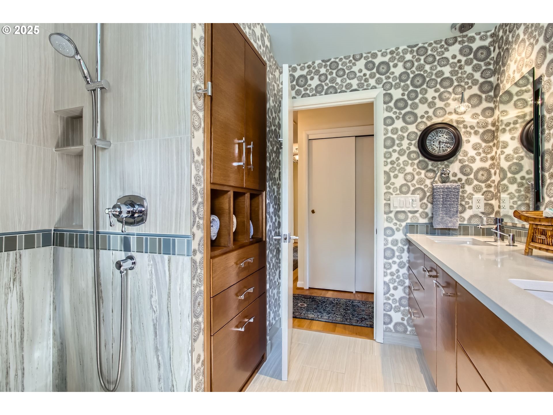 7145 Southwest Gable Parkway Portland, OR 97225 - Photo 25 of 45 Bathroom