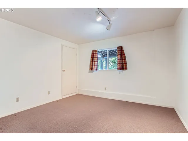 $1,299,000 | 7145 Southwest Gable Parkway, Portland, OR 97225