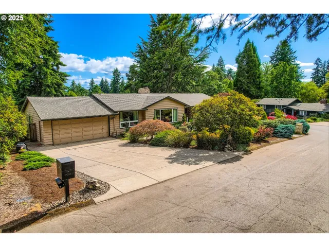 $1,299,000 | 7145 Southwest Gable Parkway, Portland, OR 97225