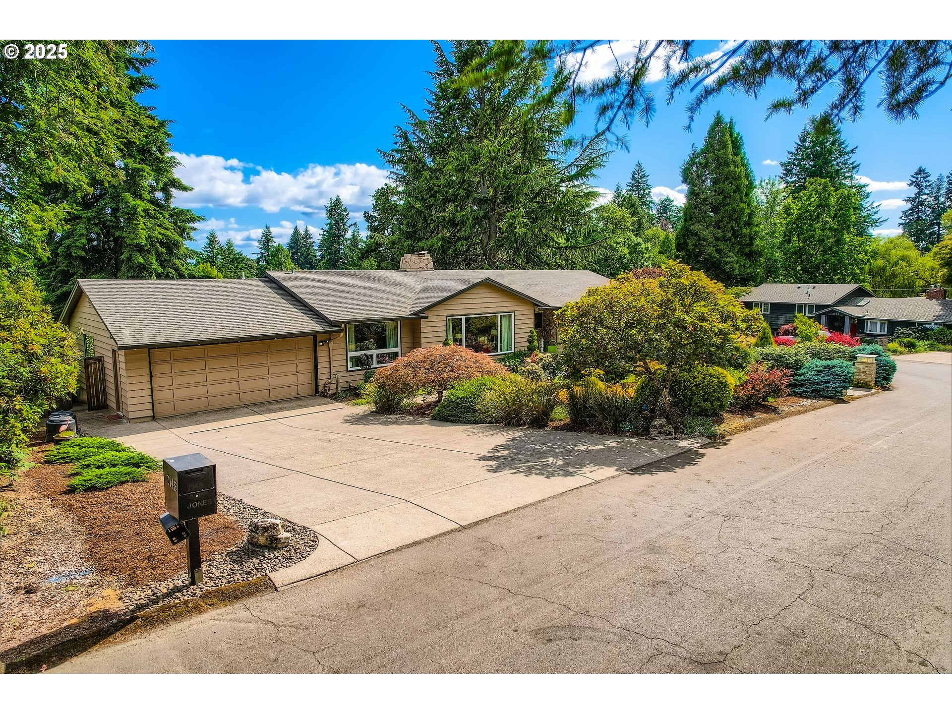 7145 Southwest Gable Parkway Portland, OR 97225 - Photo 3 of 45