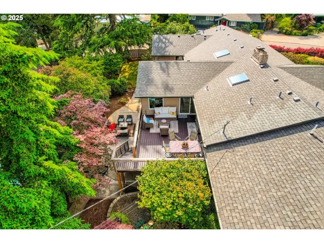 $1,299,000 | 7145 Southwest Gable Parkway, Portland, OR 97225