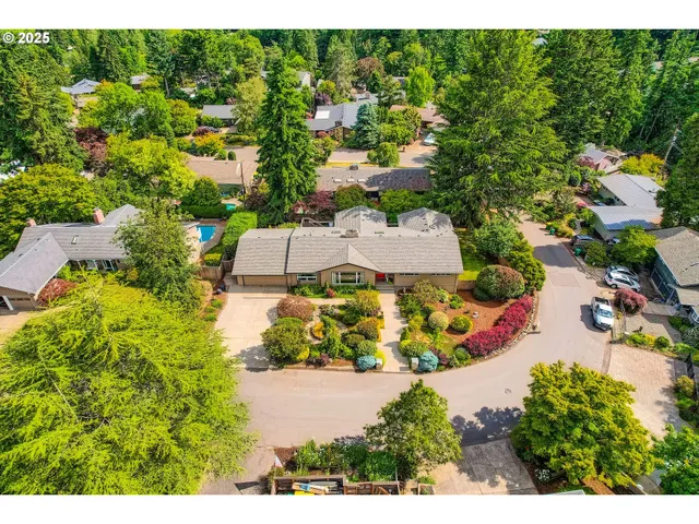 $1,299,000 | 7145 Southwest Gable Parkway, Portland, OR 97225
