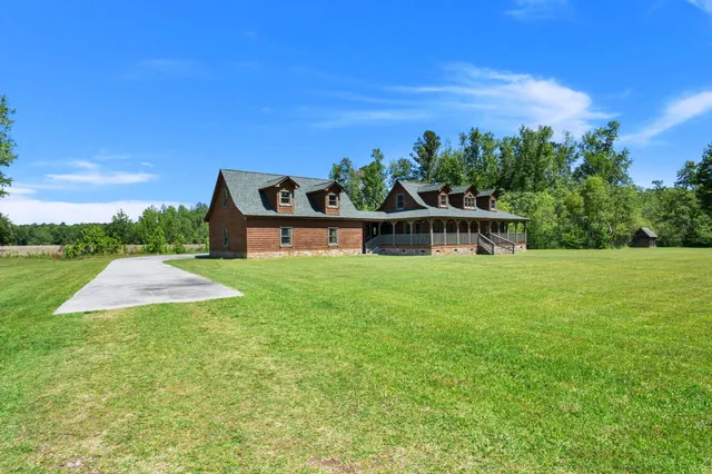 $450,000 | 3936 Lodge Highway, Smoaks, SC 29481