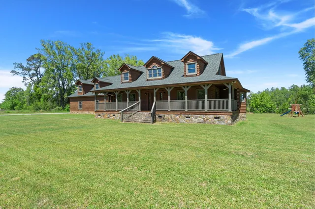 $450,000 | 3936 Lodge Highway, Smoaks, SC 29481