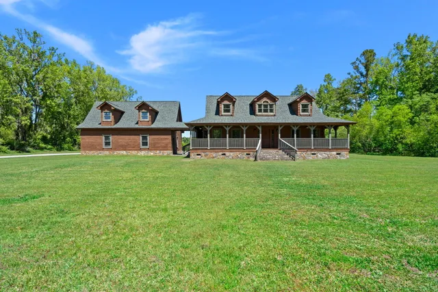 $450,000 | 3936 Lodge Highway, Smoaks, SC 29481