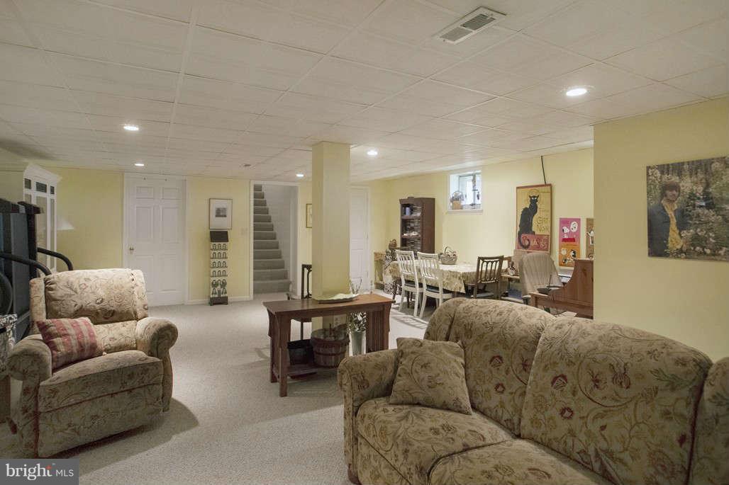 21021 Gunpowder Road Manchester, MD 21102 - Photo 22 of 30 Family Room