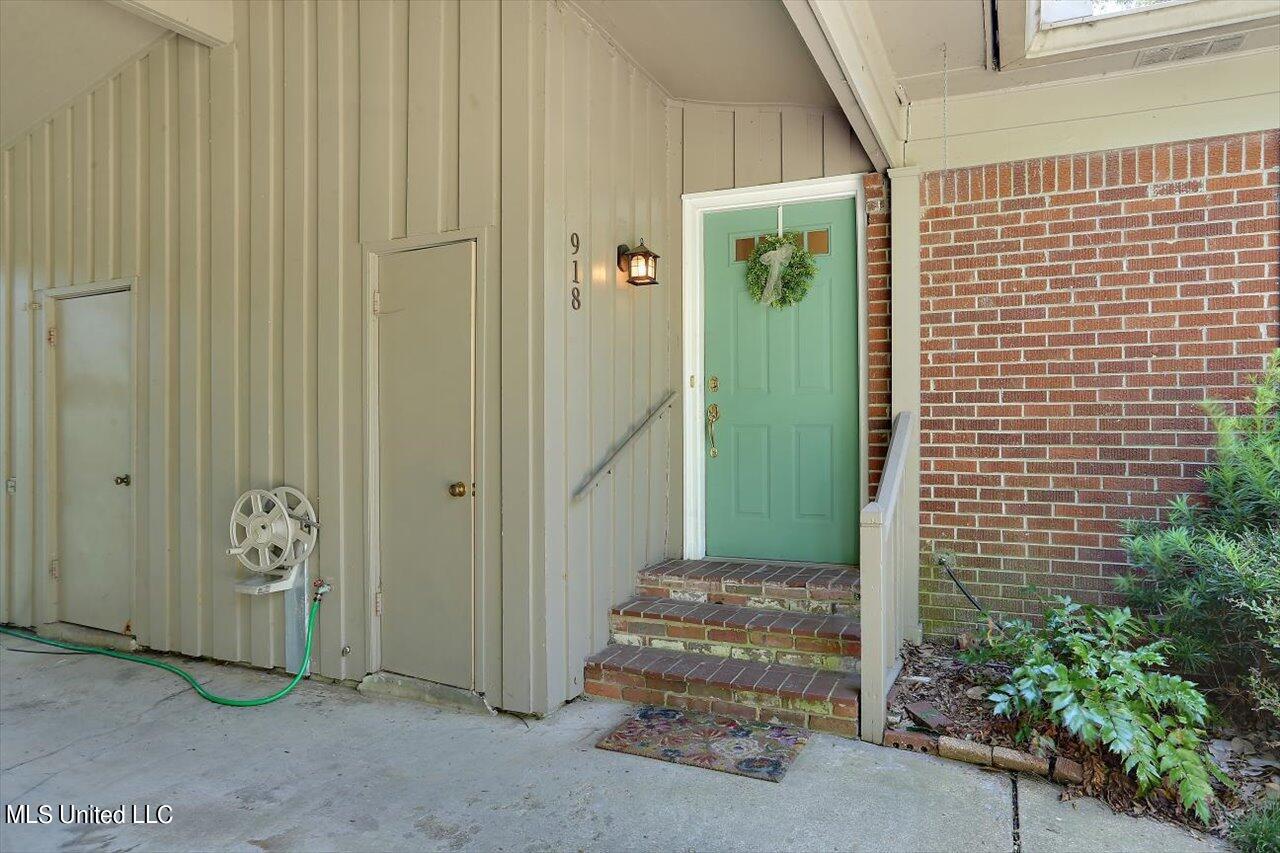 918 Post Road Clinton, MS 39056 - Photo 3 of 21 04-918 Post Rd