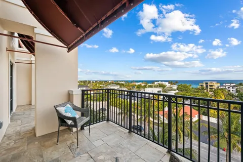 $999,000 | 2401 North Ocean Boulevard, Unit 702, Fort Lauderdale, FL 33305