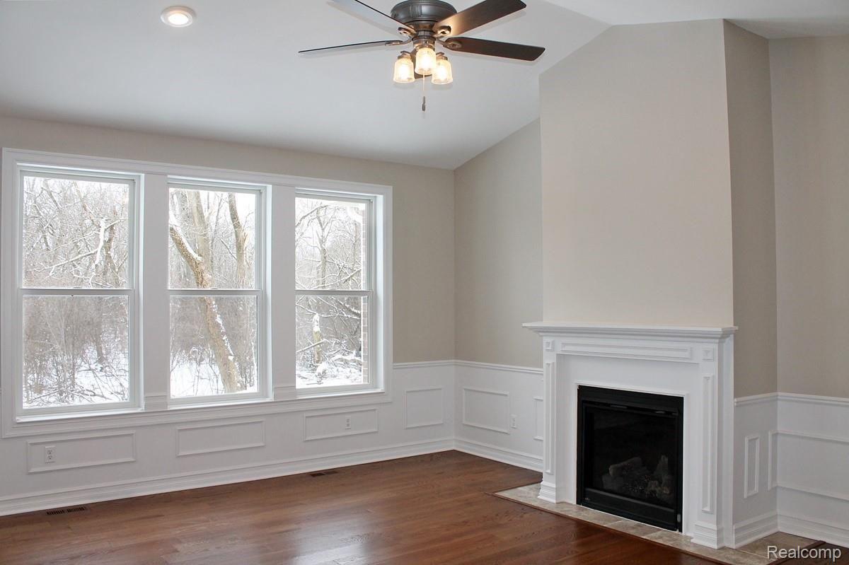 43483 Saltz Road Canton, MI 48187 - Photo 10 of 57 IMG_4233.JPG