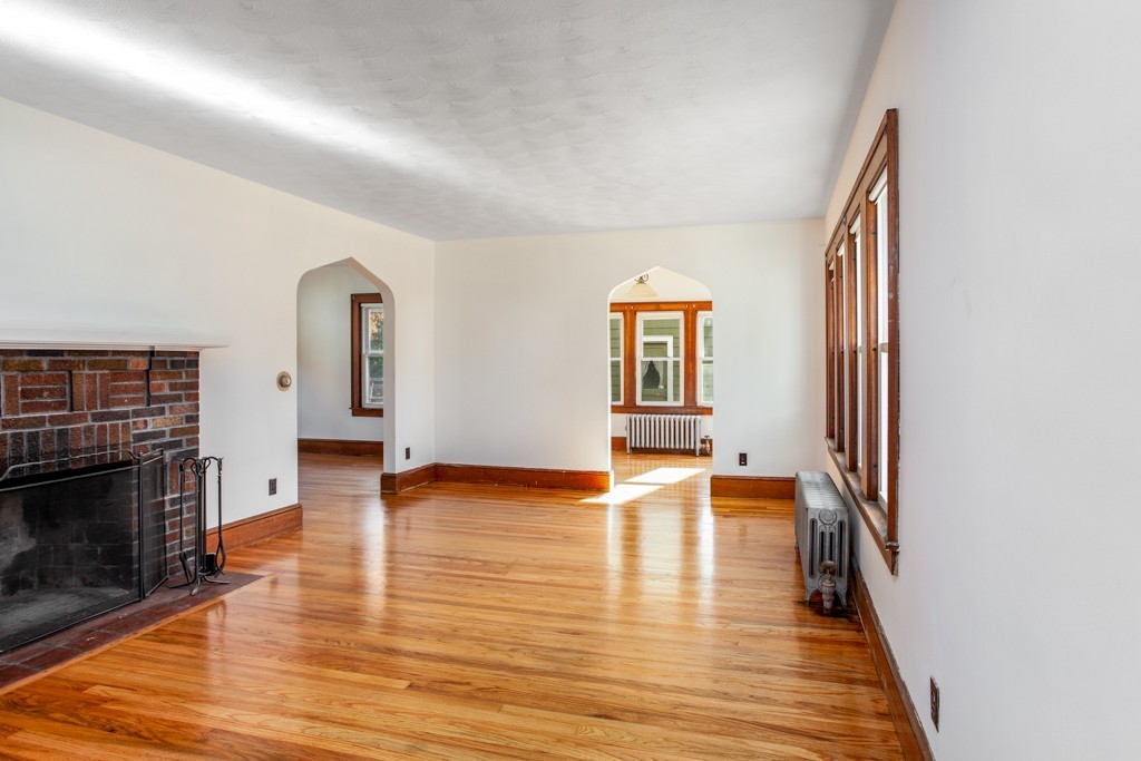 85 Osborne Terrace Springfield, MA 01104 - Photo 4 of 20 Gallery Image 4
