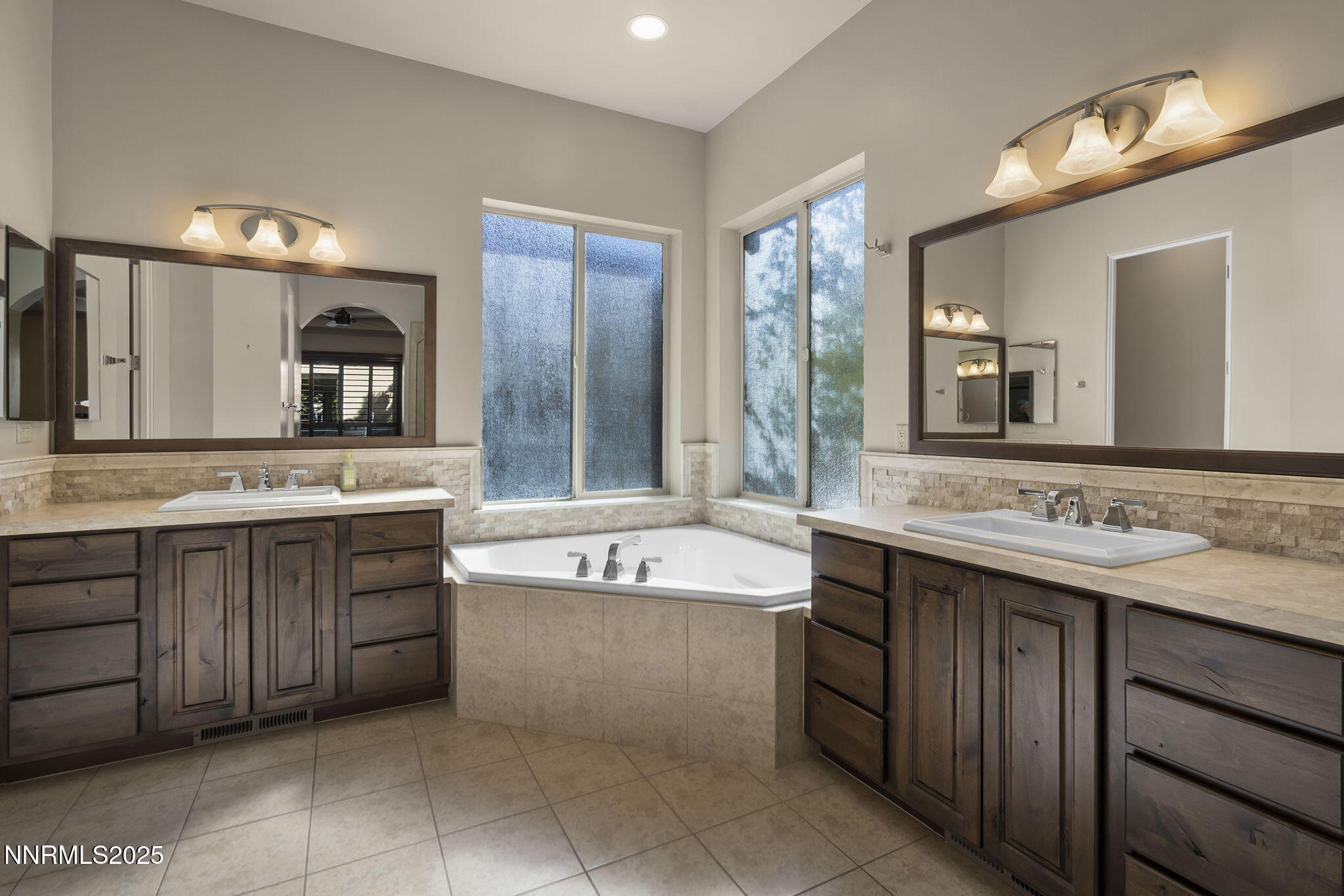 3945 San Donato Loop Reno, NV 89519 - Photo 14 of 29 18-web-or-mls-_DSC0807