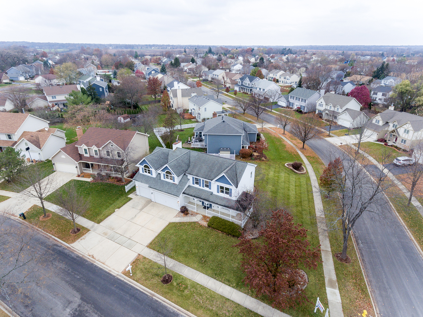 872 New Britton Road Carol Stream, IL 60188 - Photo 2 of 22 an aerial view of a house with outdoor space