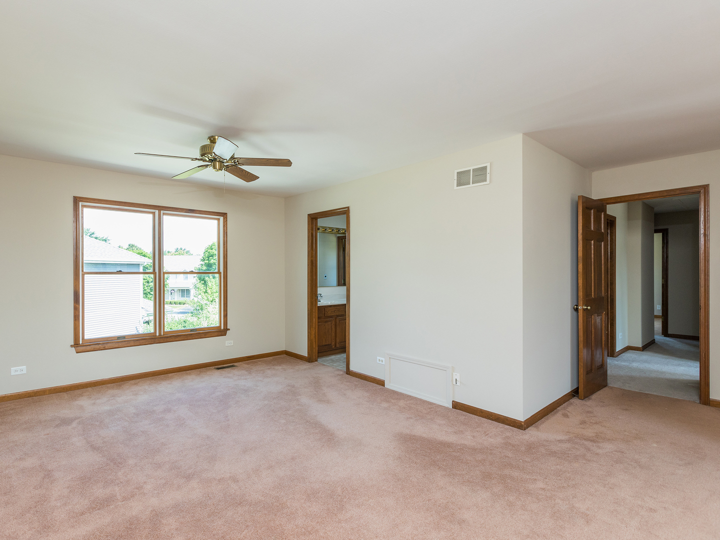 872 New Britton Road Carol Stream, IL 60188 - Photo 13 of 22 an empty room with windows and closet