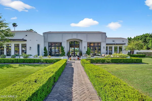 $8,995,000 | 5617 East Montecito Avenue, Phoenix, AZ 85018