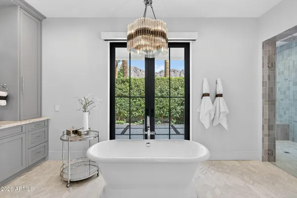 $8,995,000 | 5617 East Montecito Avenue, Phoenix, AZ 85018