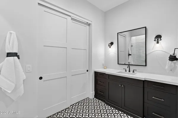 $8,995,000 | 5617 East Montecito Avenue, Phoenix, AZ 85018