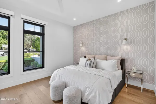 $8,995,000 | 5617 East Montecito Avenue, Phoenix, AZ 85018