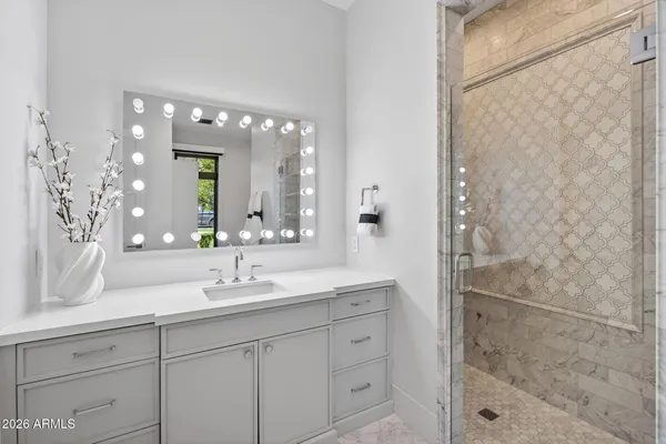 $8,995,000 | 5617 East Montecito Avenue, Phoenix, AZ 85018