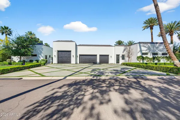$8,995,000 | 5617 East Montecito Avenue, Phoenix, AZ 85018