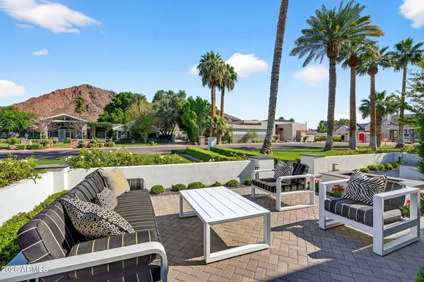 $8,995,000 | 5617 East Montecito Avenue, Phoenix, AZ 85018