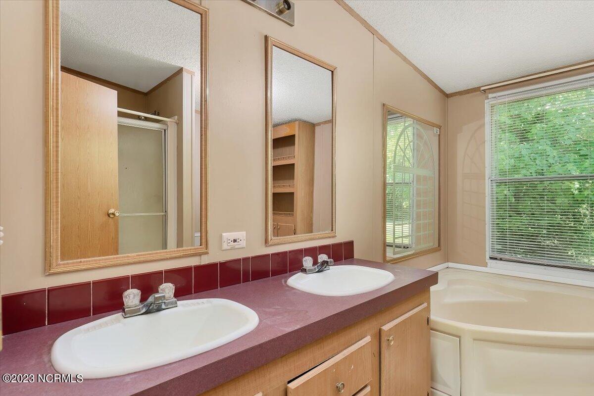 145 Lick Creek Road Carthage, NC 28327 - Photo 36 of 52 Primary Bath