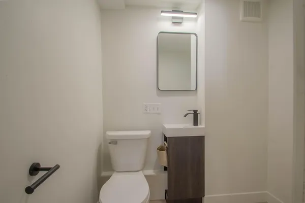 $269,900 | 211 Lynn Street, Watertown, WI 53098