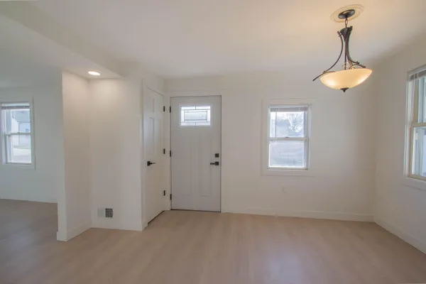 $269,900 | 211 Lynn Street, Watertown, WI 53098