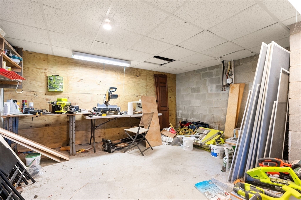 9 Adams Avenue Saugus, MA 01906 - Photo 30 of 32