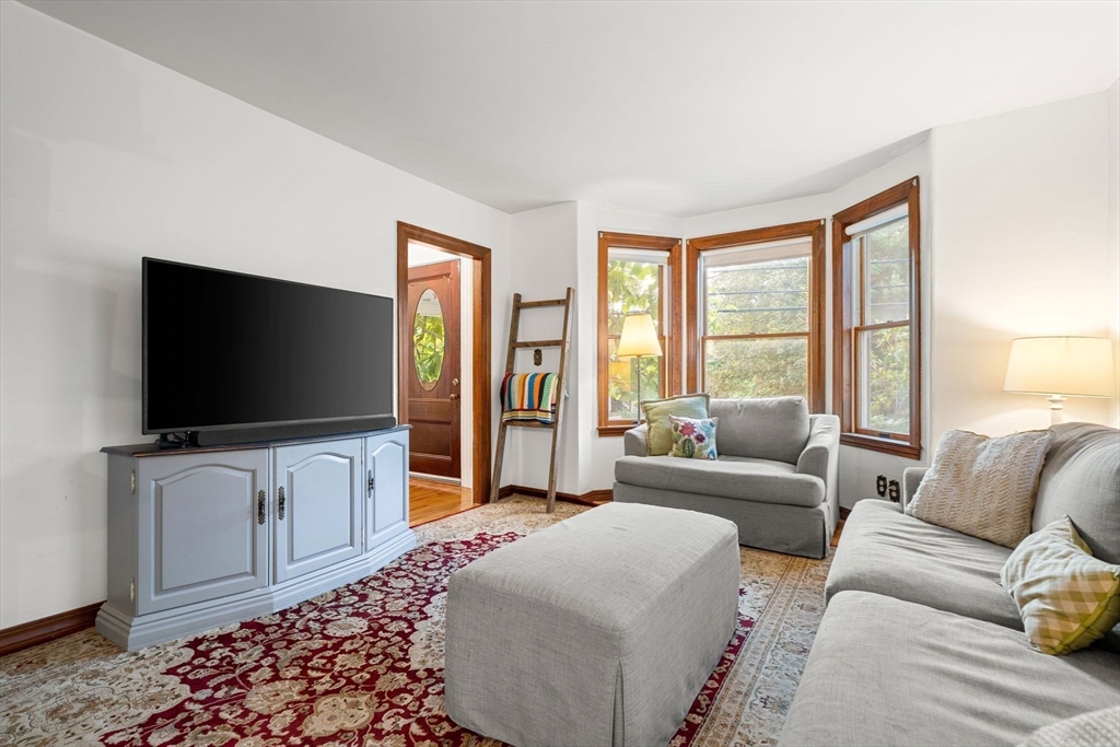 9 Adams Avenue Saugus, MA 01906 - Photo 6 of 32